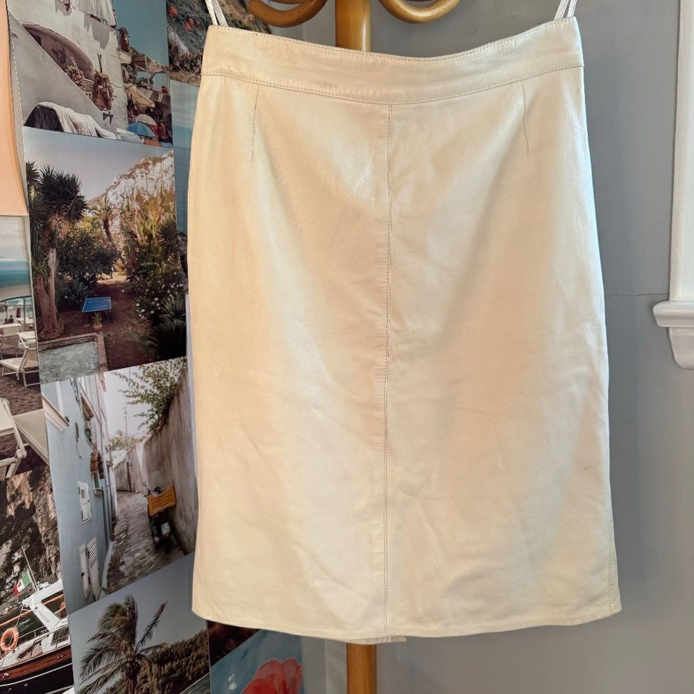 Buttery soft 💯% Leather Pencil Skirt - 40